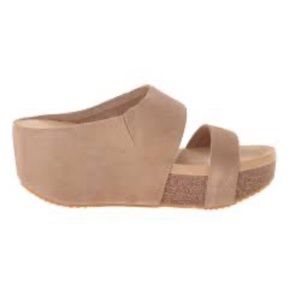 VOLATILE AUGUST brown suede wedges shoes women’s heels size 9